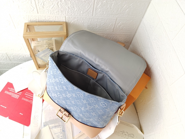 ルイヴィトンバッグ着用イメージ